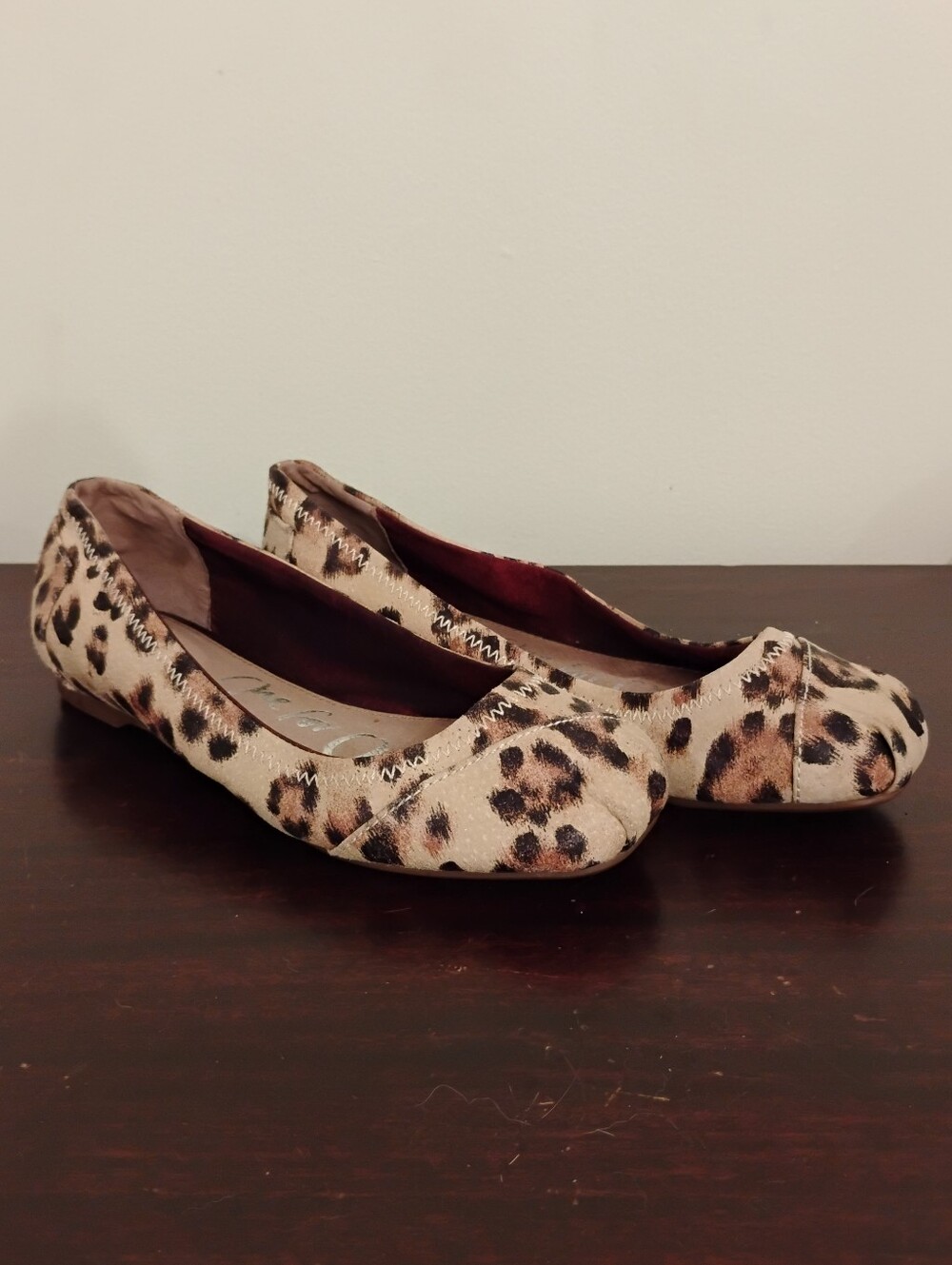 Toms Classic Gisele Leopard/Cheetah Print Ballet Flats - Size 5